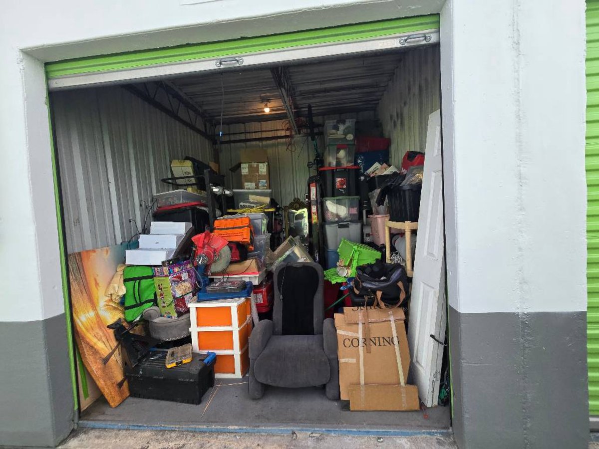 10 x 10 storage unit in Garland, TX