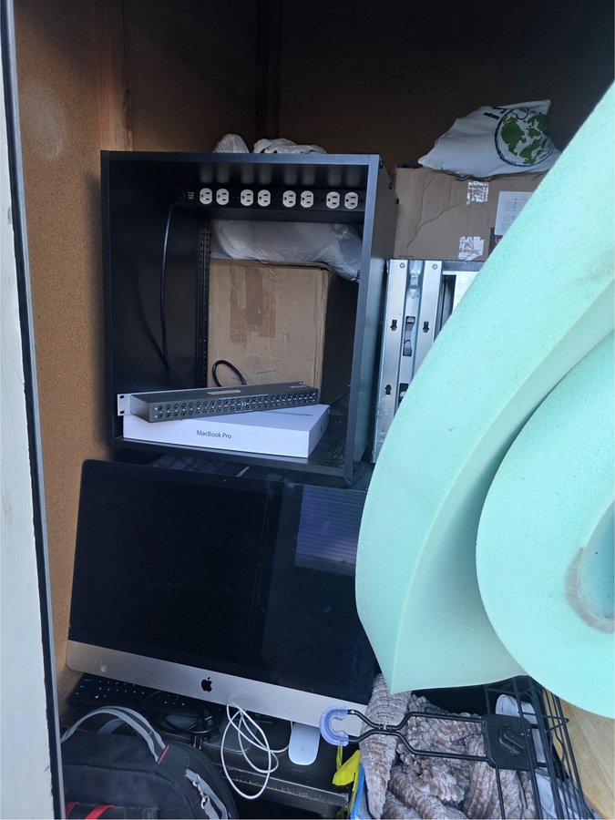 10 x 5 storage unit in Oak Harbor, WA