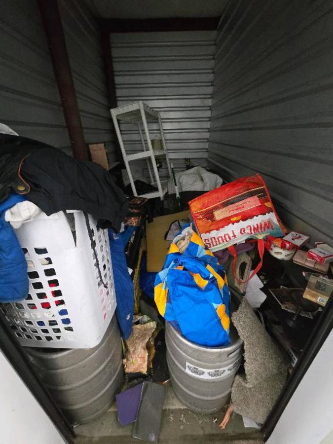 5 x 10 storage unit in Lakewood, WA
