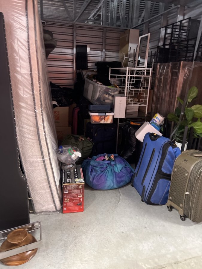 10 x 15 storage unit in Houston, TX