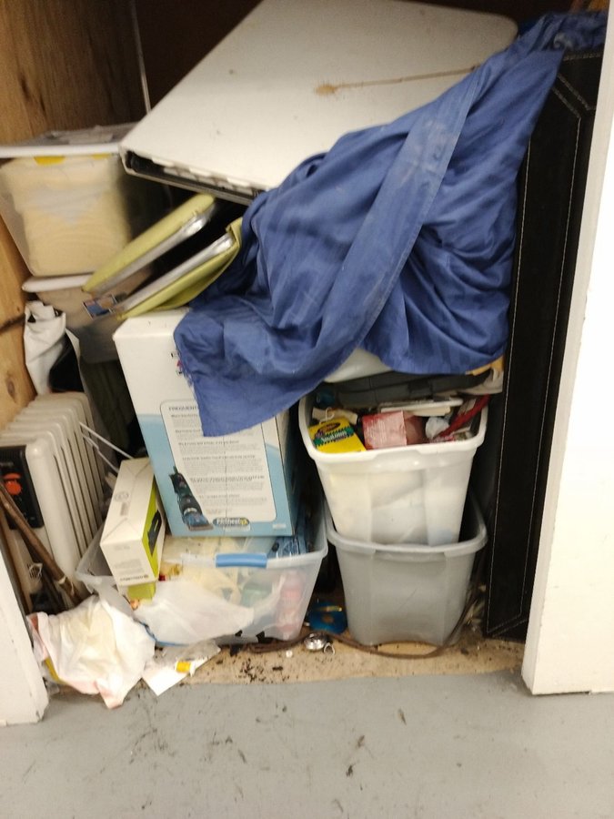10 x 10 storage unit in Oakland, CA