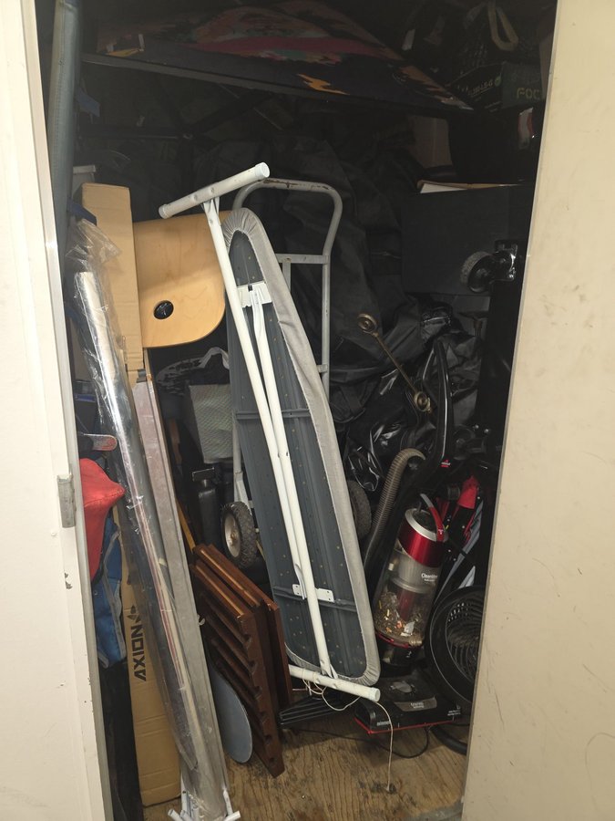 7 x 10 storage unit in Oakland, CA