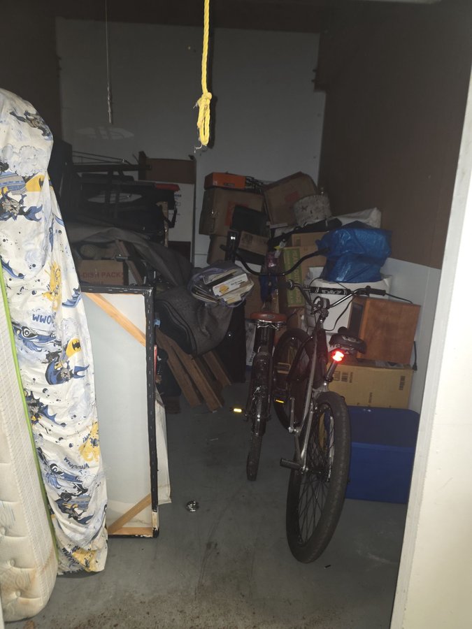 10 x 15 storage unit in Oakland, CA