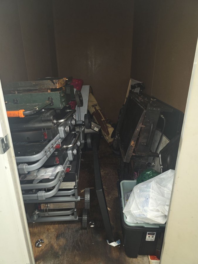 5 x 10 storage unit in Oakland, CA