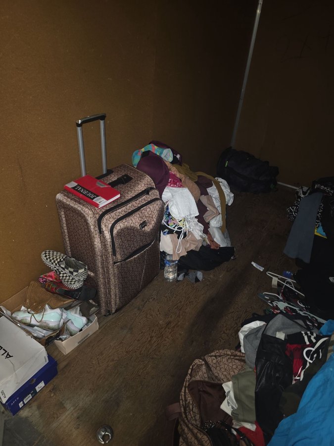 5 x 10 storage unit in Oakland, CA