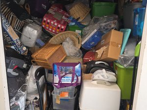 10 x 10 storage unit in Pinole, CA