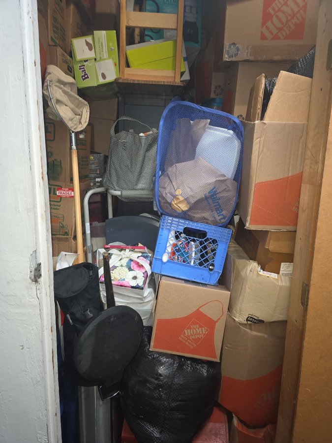 8 x 10 storage unit in Alameda, CA