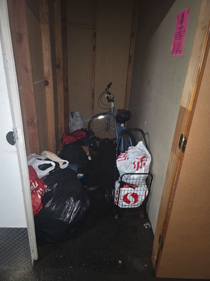 5 x 7 storage unit in Alameda, CA