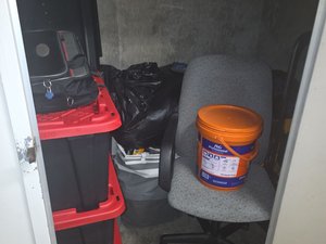 5 x 10 storage unit in Pinole, CA