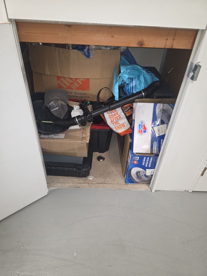 3 x 4 storage unit in Emeryville, CA