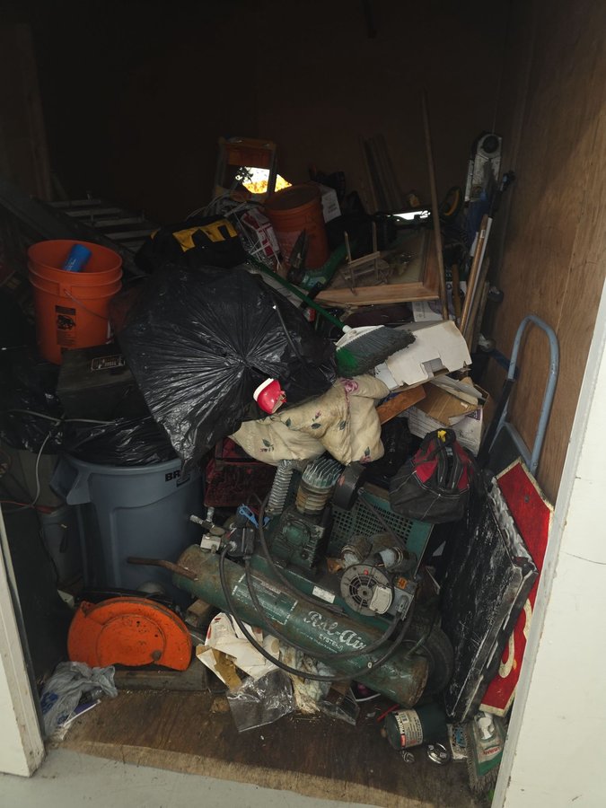 10 x 10 storage unit in Emeryville, CA