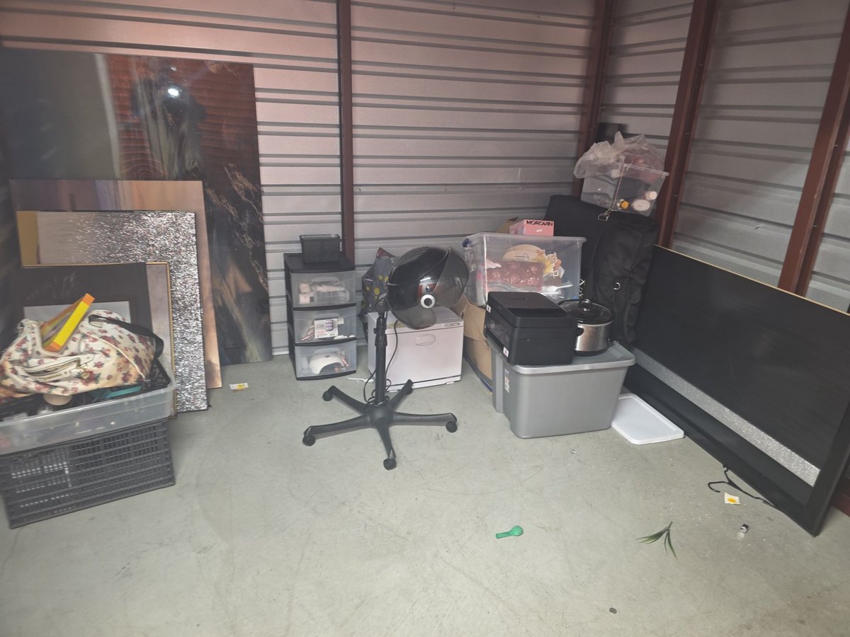 7 x 10 storage unit in San Pablo, CA