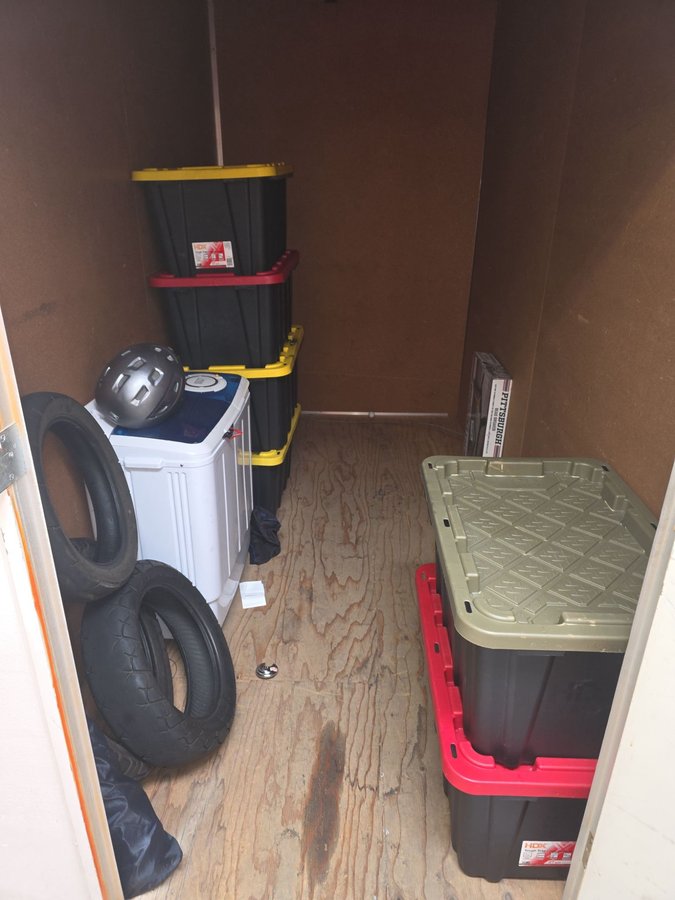5 x 10 storage unit in Berkeley, CA