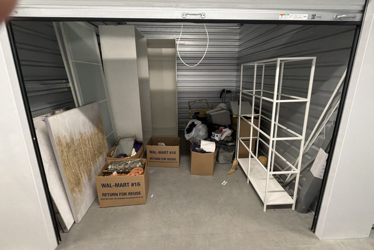 20 x 10 storage unit in Pico Rivera, CA