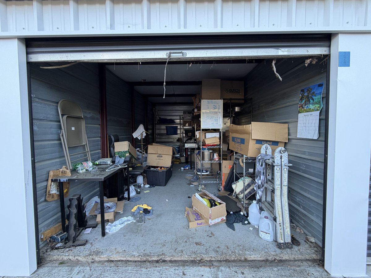 10 x 20 storage unit in Gainesville, GA