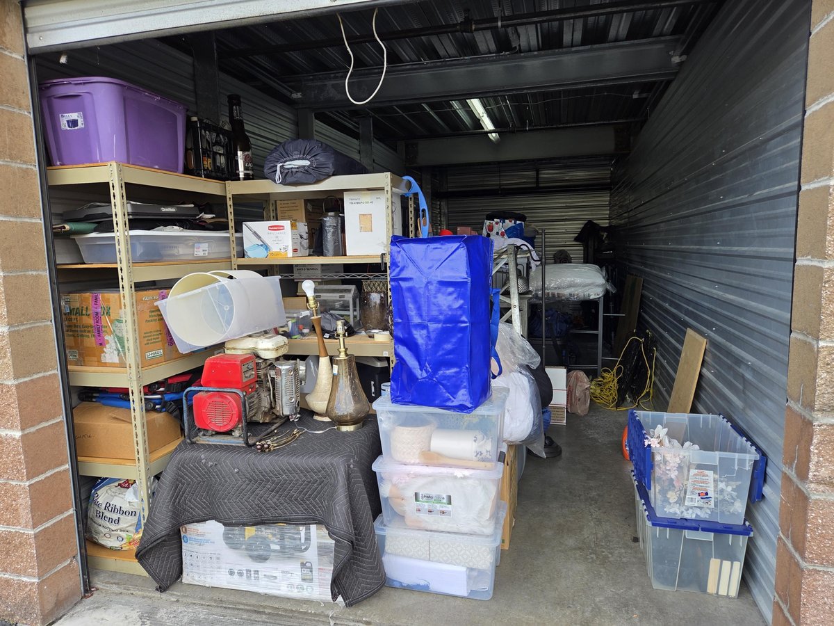 10 x 30 storage unit in Mill Creek, WA