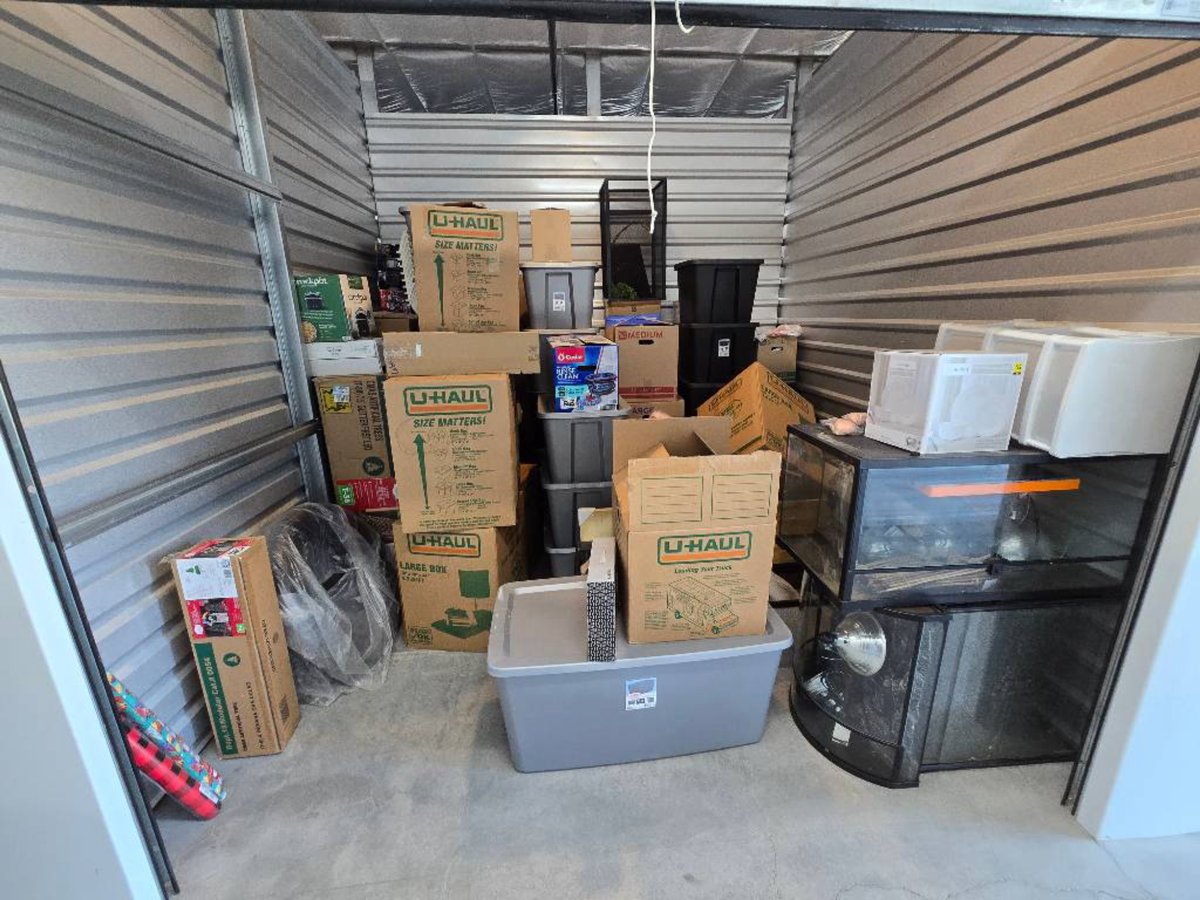 10 x 10 storage unit in El Paso, TX