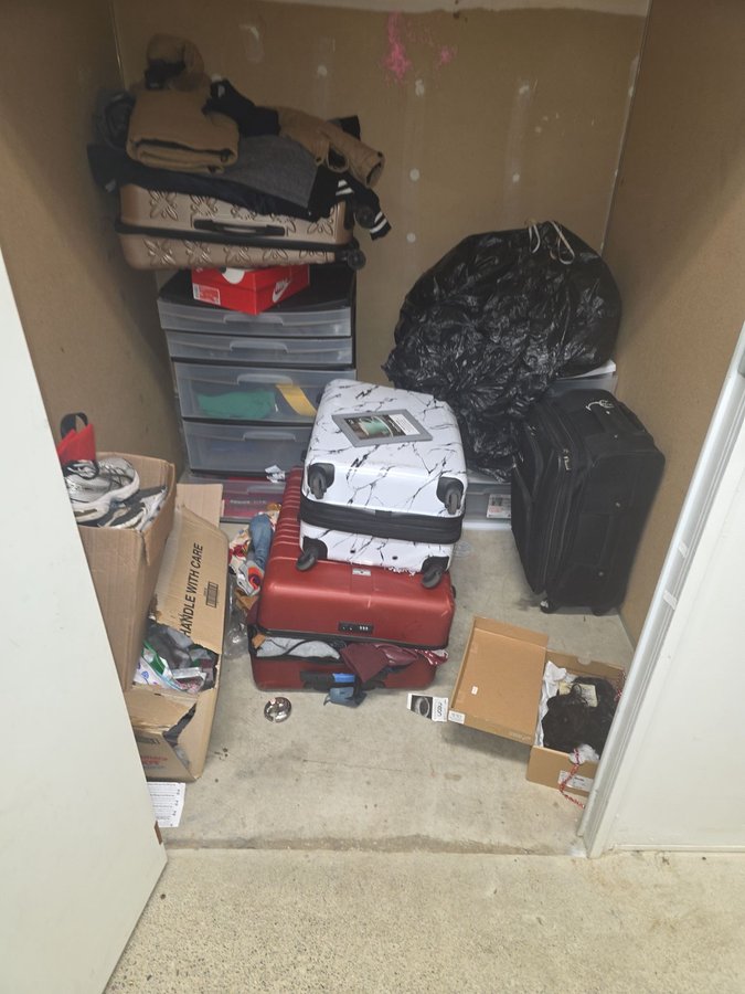 5 x 5 storage unit in Pinole, CA