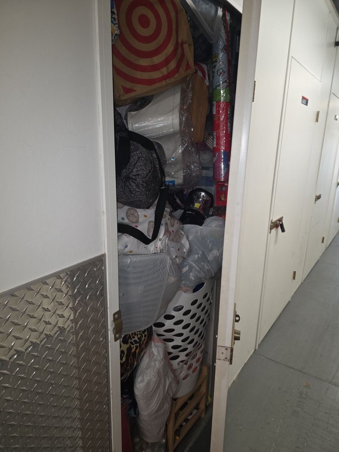 5 x 5 storage unit in San Lorenzo, CA
