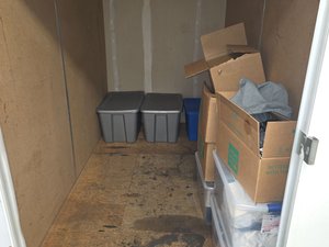 5 x 10 unit in Oakland