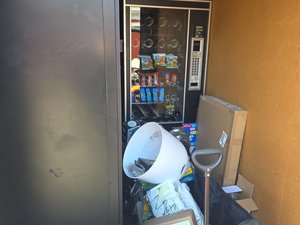 6 x 10 storage unit in San Leandro, CA