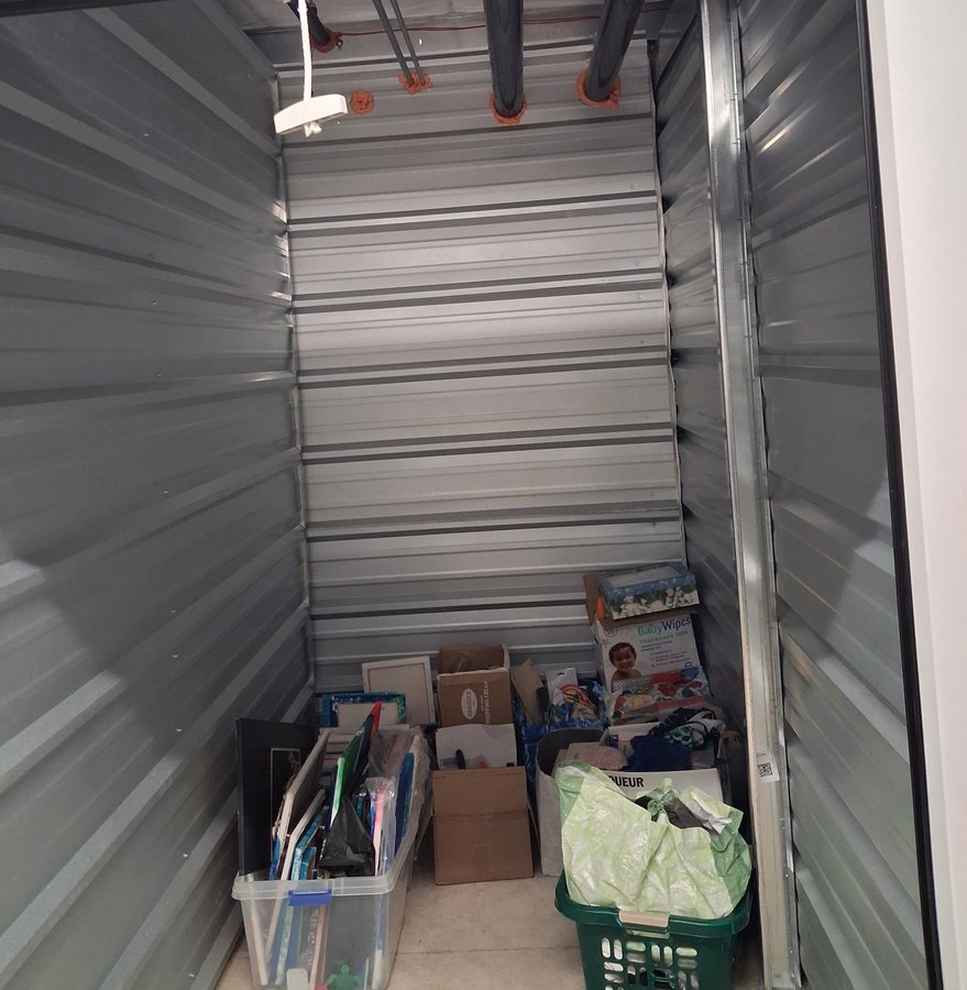 5 x 10 storage unit in Stanwood, WA