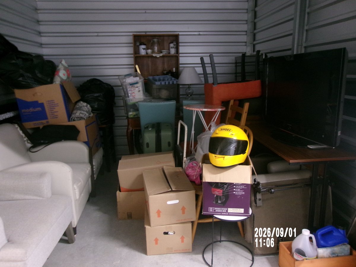 10 x 10 storage unit in Bellingham, WA