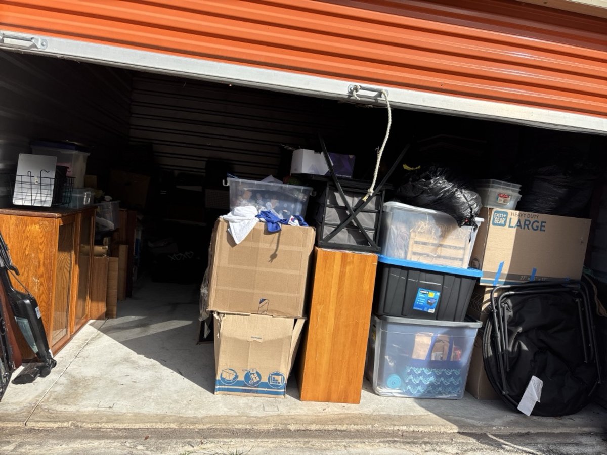 12 x 15 storage unit in South Daytona, FL