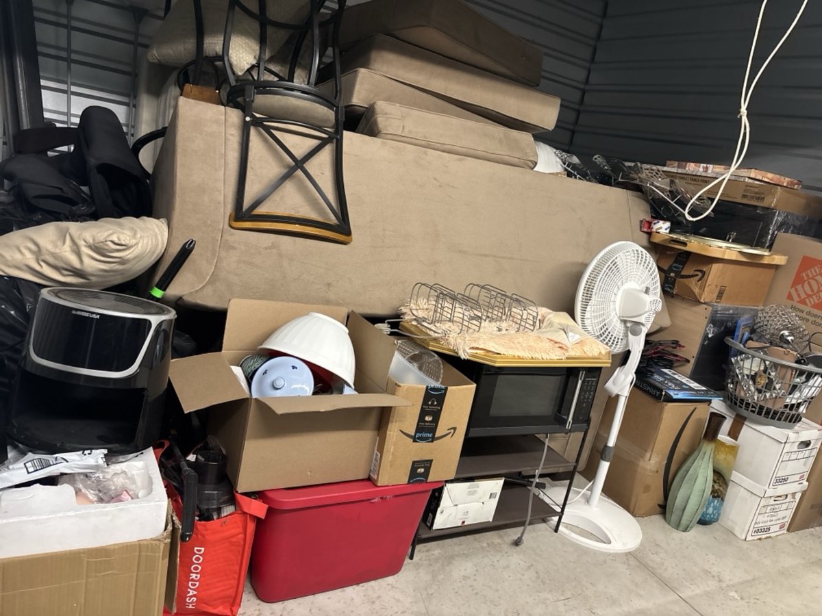 12 x 10 storage unit in South Daytona, FL