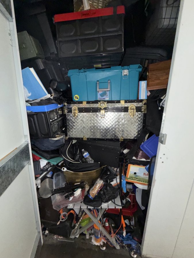 10 x 10 storage unit in Panorama City, CA