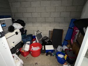 5 x 10 storage unit in Panorama City, CA