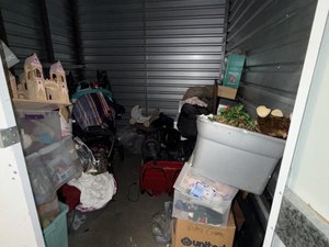 10 x 10 storage unit in Panorama City, CA