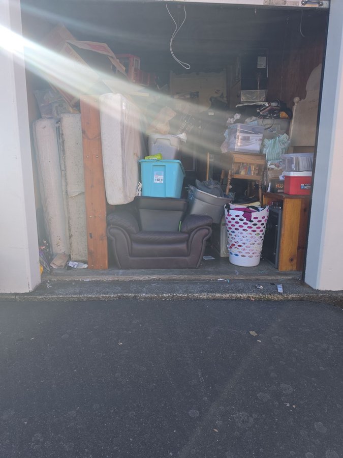 10 x 15 storage unit in Tigard, OR