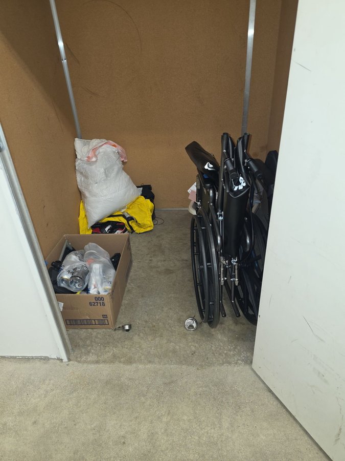5 x 5 storage unit in Tigard, OR