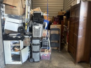 10 x 20 storage unit in Santa Clarita, CA