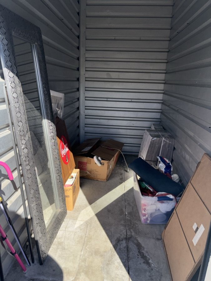 5 x 10 storage unit in Sanford, FL