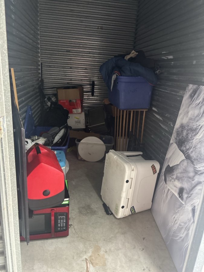 5 x 10 storage unit in Deland, FL