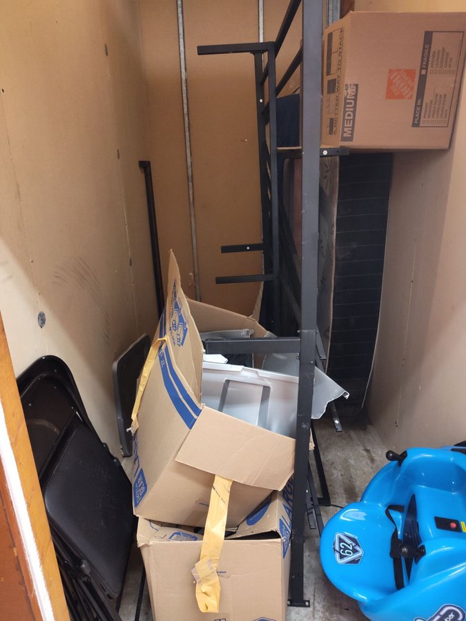 5 x 10 storage unit in Tampa, FL