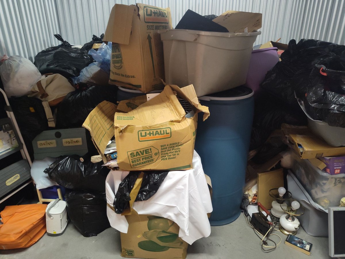 10 x 7 storage unit in Tampa, FL