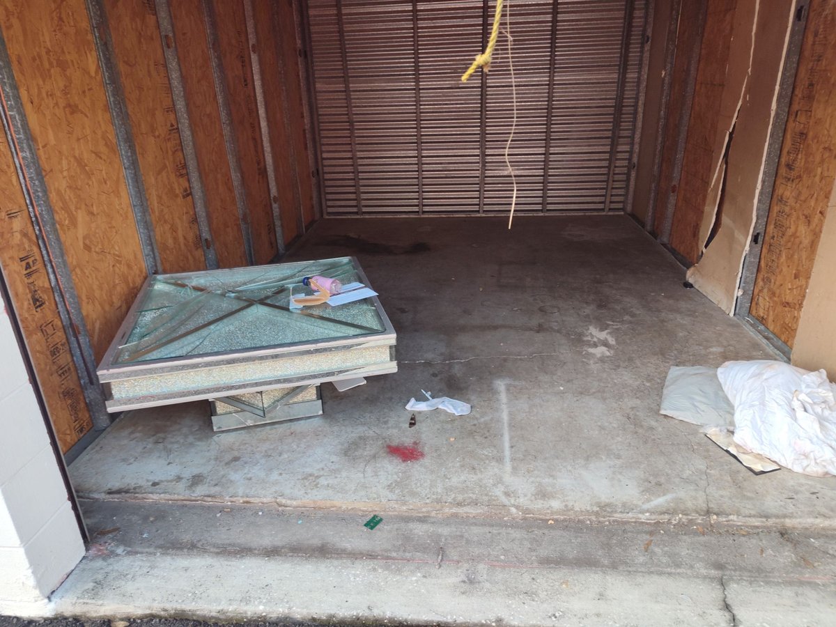 10 x 15 storage unit in Tampa, FL