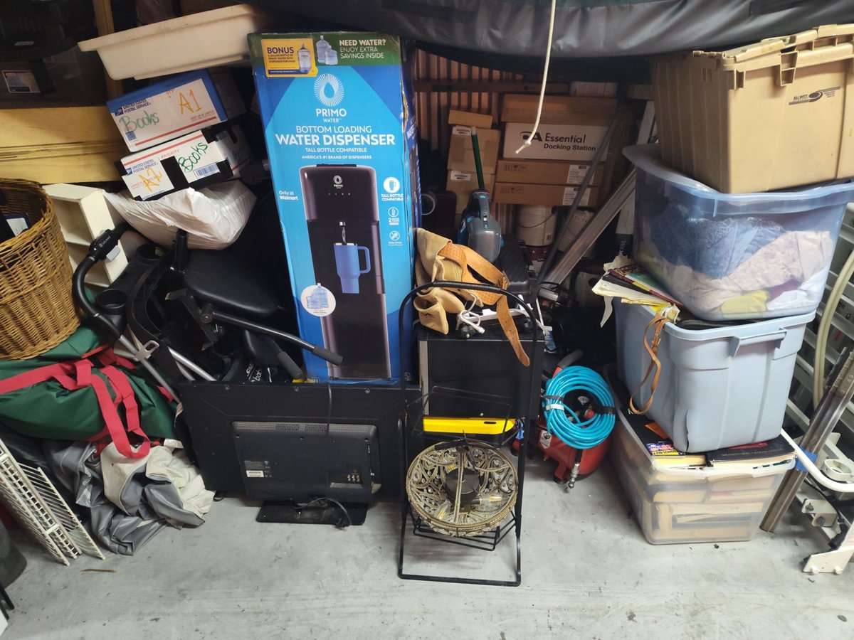 10 x 5 storage unit in Tampa, FL