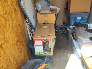 5 x 10 storage unit in Tampa, FL