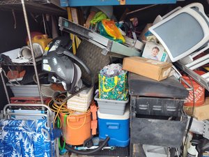 10 x 25 storage unit in Tampa, FL