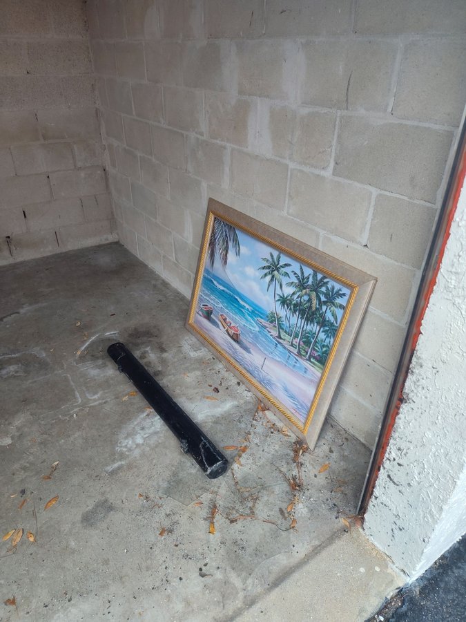 10 x 10 storage unit in Tampa, FL