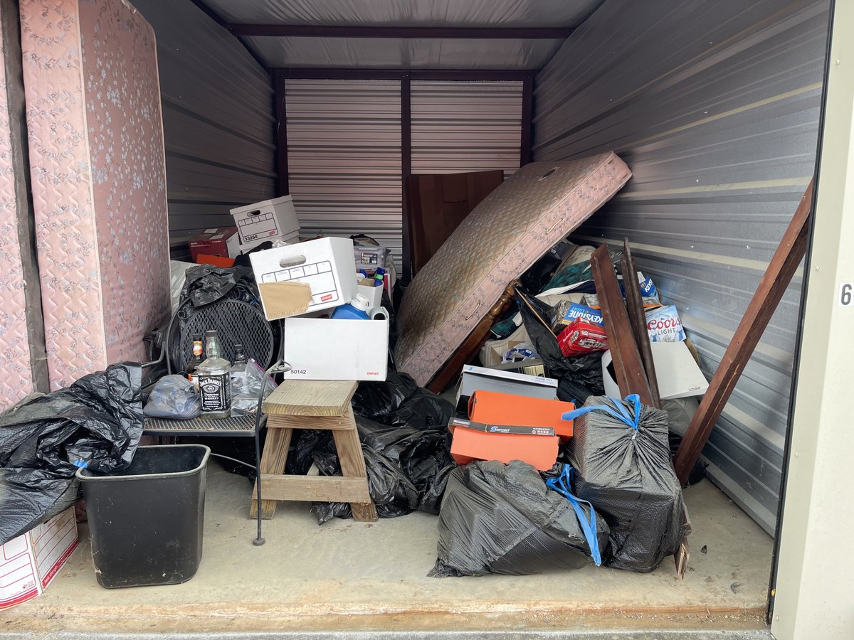 10 x 20 storage unit in Hixson, TN