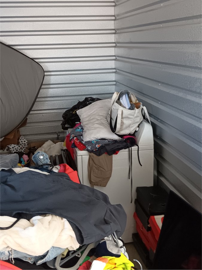 10 x 15 storage unit in Fort Wayne, IN
