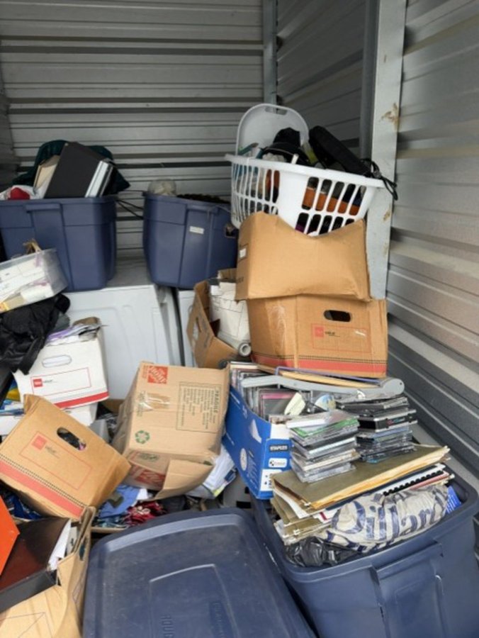 5 x 10 storage unit in Louisville, KY