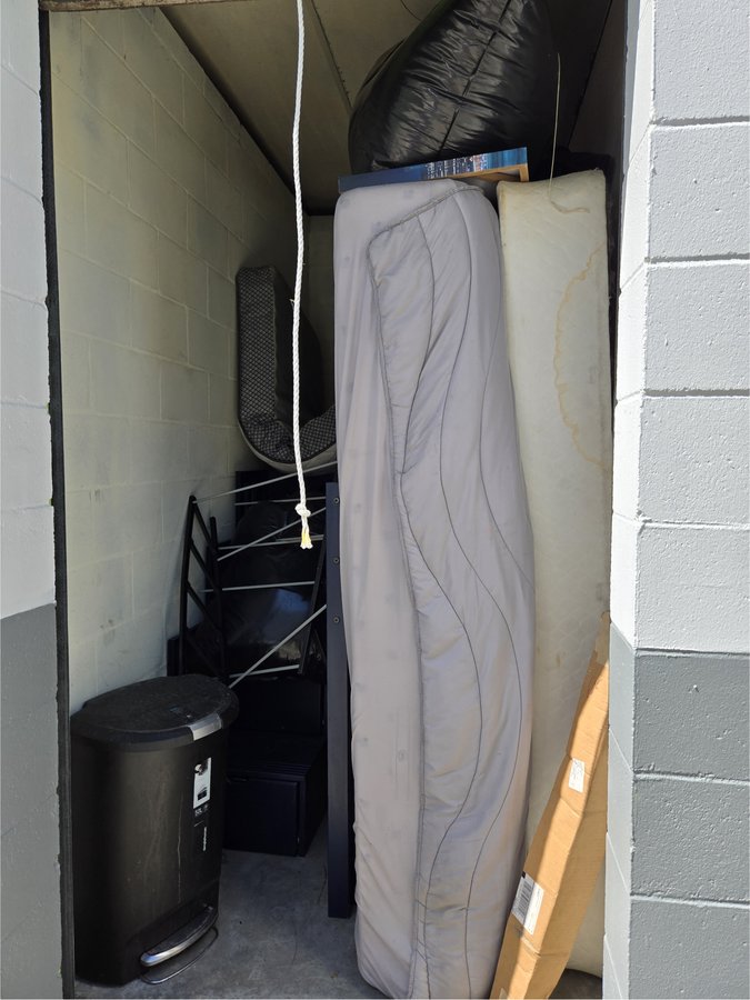 5 x 10 storage unit in Jacksonville, FL
