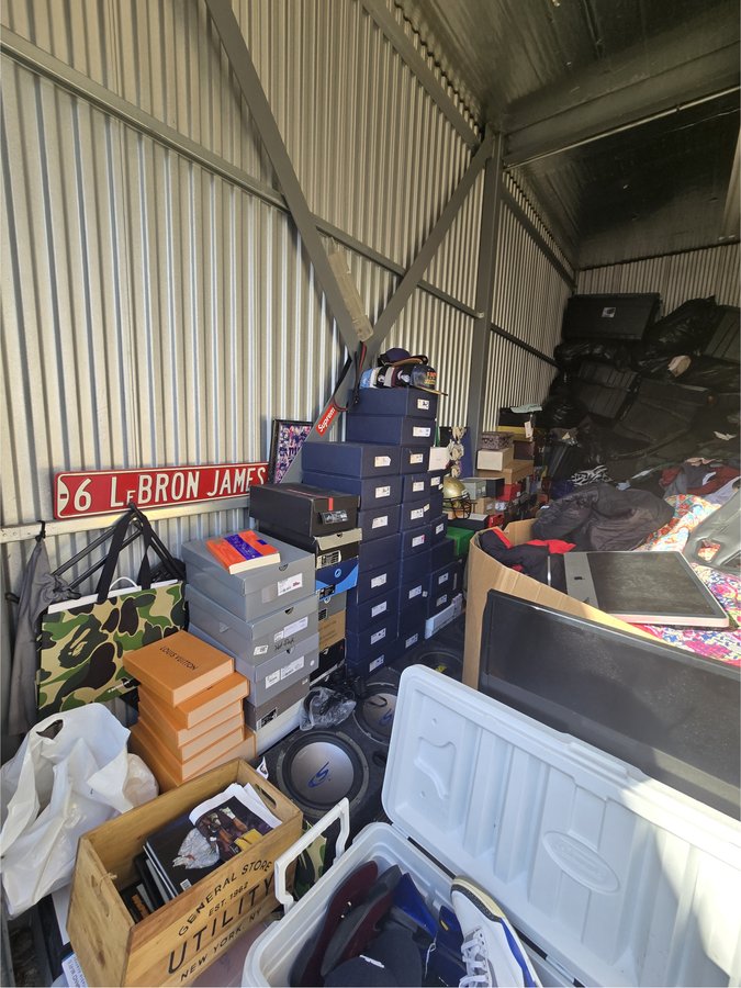 10 x 20 storage unit in Edison, NJ
