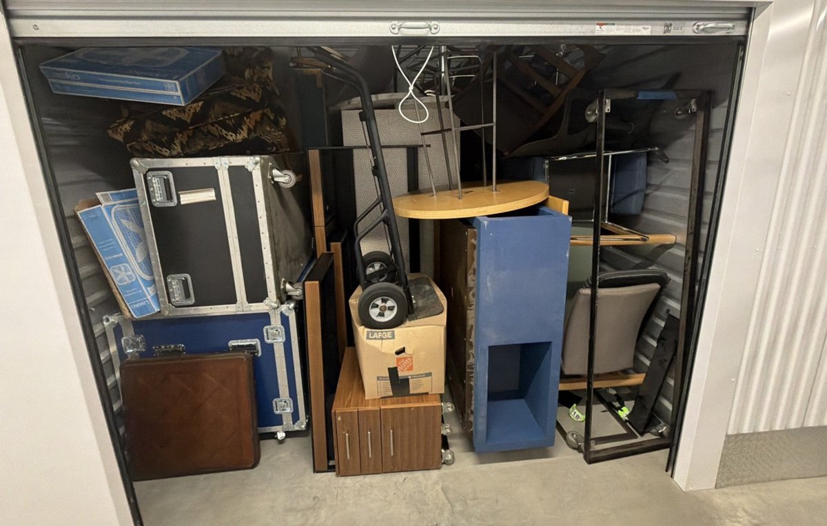 10 x 15 storage unit in Pico Rivera, CA